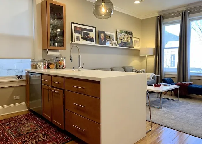 Appartamento Bella On Taylor Street Chicago's Little Italy 1 Mile West The Loop & Uic
